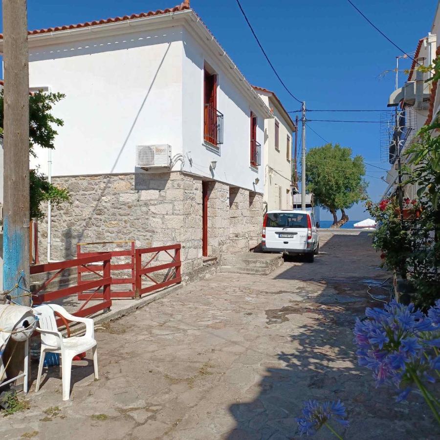Agapis Apartments Petra  Esterno foto