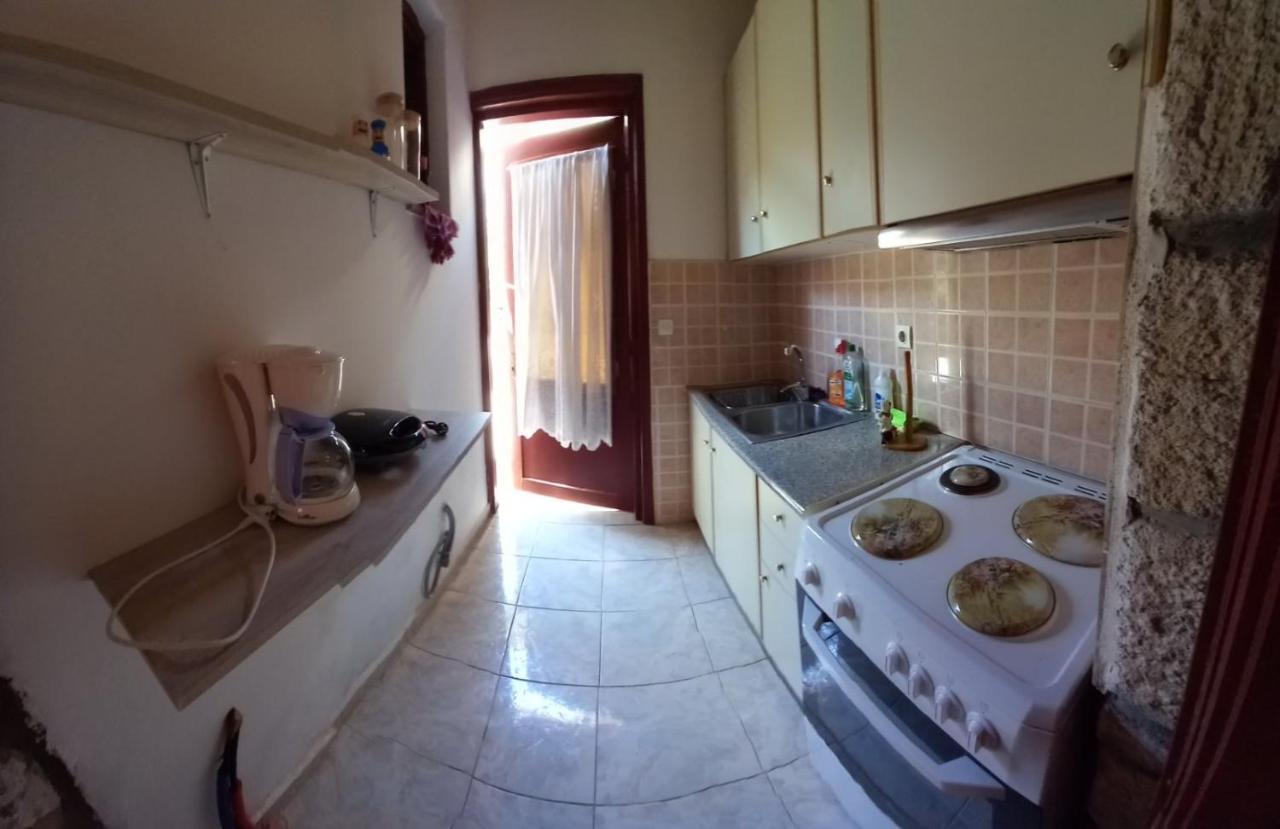 Agapis Apartments Petra  Esterno foto